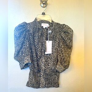 New with tags XS boutique top - form fitting at waist